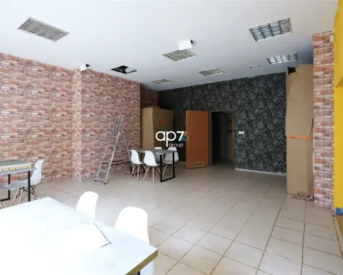 Do wynajęcia lokal usługowy na Prądniku Białym.   Lokal o powierzchni  103m   2   usytuowany jest na parterze jednego z blok&
