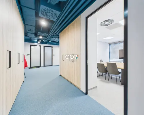 Do wynajęcia komfortowy lokal 291,15 m 2  w biurowcu klasy A zlokalizowanym przy ul. Tishnera w Krakowie.  Lokal o powierzchn