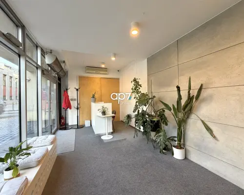 Do wynajęcia komfortowy lokal o powierzchni ok. 170m 2  w prestiżowej lokalizacji na Zabłociu.   Prezentowana powierzchnia st