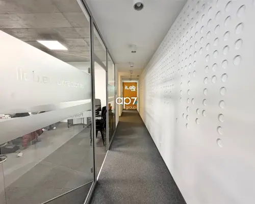 Do wynajęcia komfortowy lokal o powierzchni ok. 170m 2  w prestiżowej lokalizacji na Zabłociu.   Prezentowana powierzchnia st