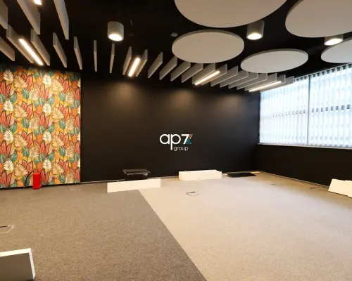 Funkcjonalne biuro 215 m² na parterze | Kraków - Bronowice, ul. Sosnowiecka   Do wynajęcia komfortowa powierzchni