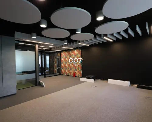 Funkcjonalne biuro 215 m² na parterze | Kraków - Bronowice, ul. Sosnowiecka   Do wynajęcia komfortowa powierzchni