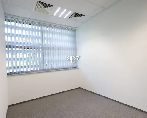 Funkcjonalne biuro 215 m² na parterze | Kraków - Bronowice, ul. Sosnowiecka   Do wynajęcia komfortowa powierzchni