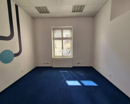 Przestronny lokal biurowy w kamienicy