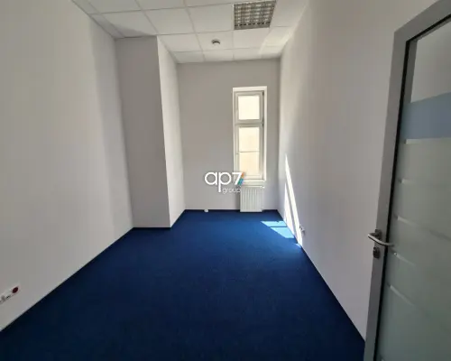 Przestronny lokal biurowy w kamienicy
