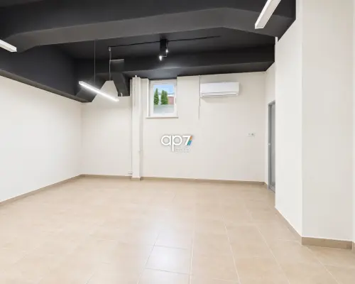 Lokal na biuro lub usługi | 150 m²
