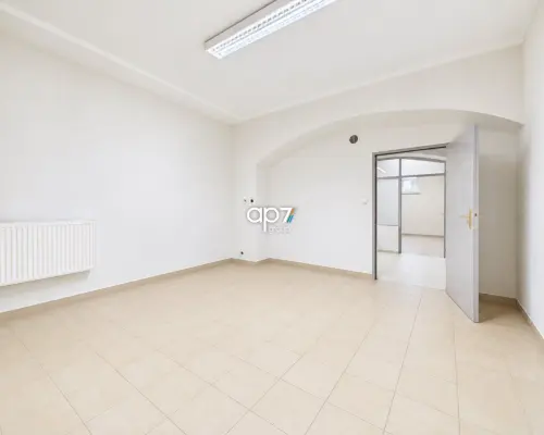 Lokal na biuro lub usługi | 150 m²