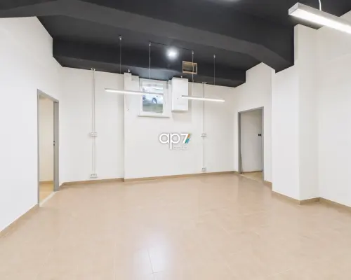 Lokal na biuro lub usługi | 150 m²