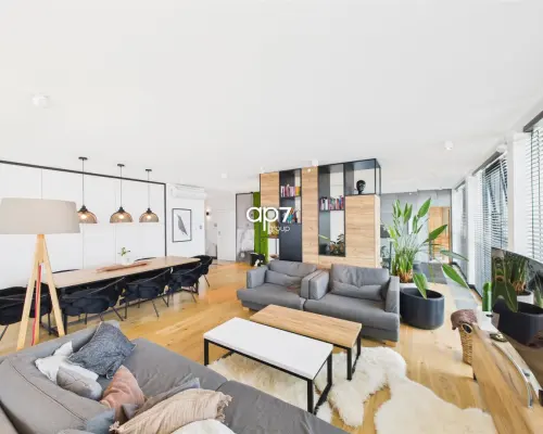 Luksusowy apartament  ok. 262 m² na ostatnim piętrze - jedyny taki w Rzeszowie!        Na sprzedaż unikalny apartament p