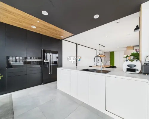 Luksusowy apartament  ok. 262 m² na ostatnim piętrze - jedyny taki w Rzeszowie!        Na sprzedaż unikalny apartament p