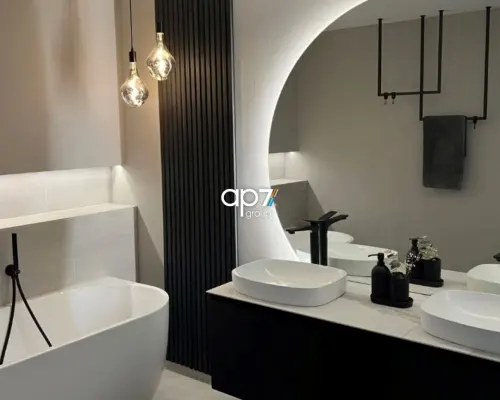 Salon od południa z panoramicznymi oknami! Ogródek