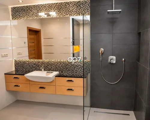 Przestronny czteropokojowy apartament