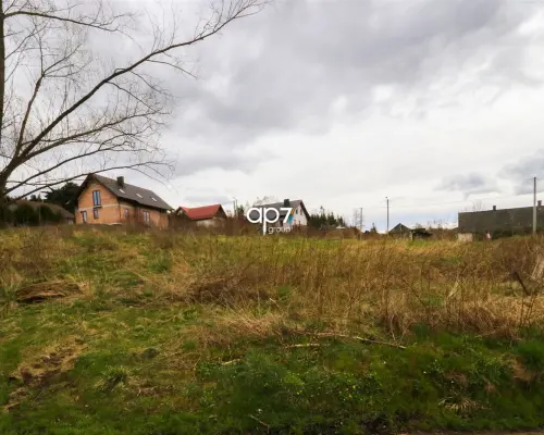 Na sprzedaż działka o powierzchni  30 a ,  usytuowana zaledwie  2 km od Wieliczki , w miejscowości  Siercza.   Ta oferta to i