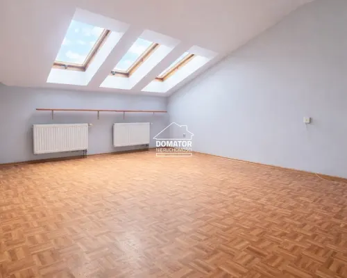 Mieszkanie/ blok/ poddasze/ Śródmieście