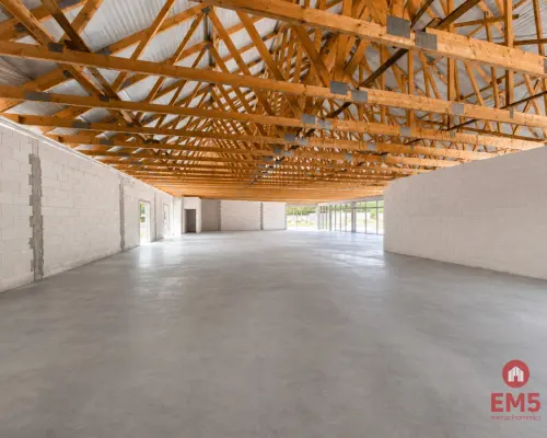 Lokal handlowo-usługowy 390 m2