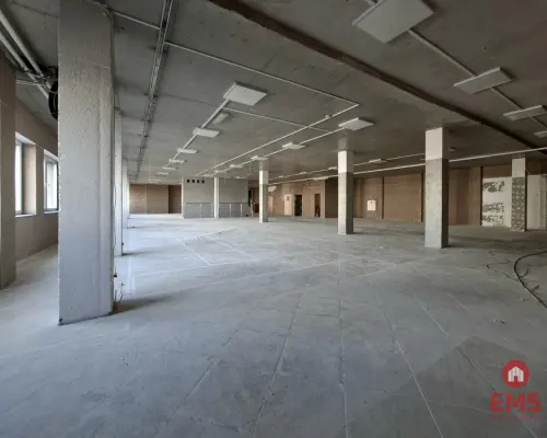 Lokal użytkowy 490 m2. Nowe Miasto.