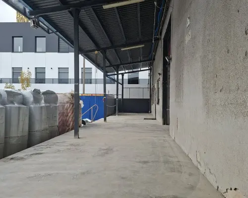Hala-magazyn z rampą 1200 m2