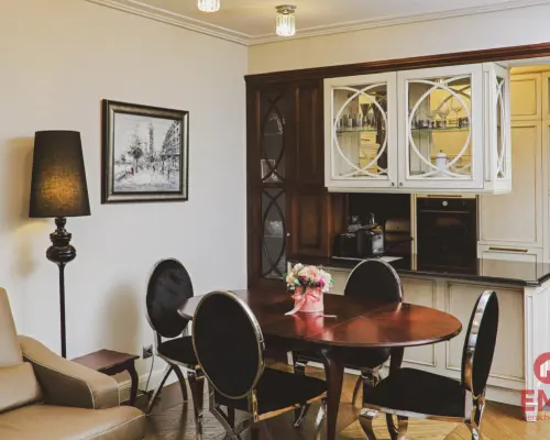 Dwupoziomowy Apartament z Panoramą na Jezioro