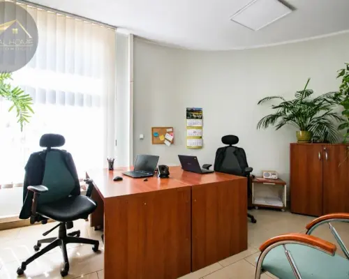 Obiekt inwestycyjny z halą i biurem/ Marcinowice