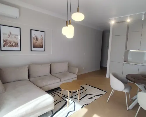DO WYNAJĘCIA 3 pokoje balkon, klima PIERWSZY NAJEM
