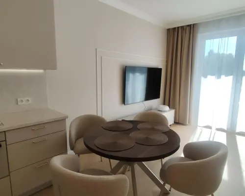 DO WYNAJĘCIA 3 pokoje balkon, klima PIERWSZY NAJEM