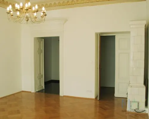 Atrakcyjny lokal biurowy w kamienicy biurowej przy ulicy Karmelickiej