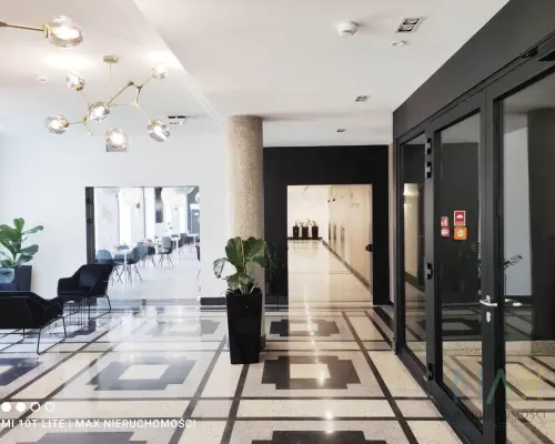 Atrakcyjne biuro w luksusowym biurowcu z parkingiem