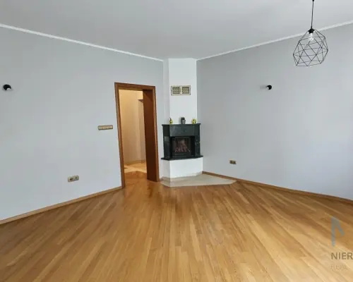Lokal idealny na kancelarię lub gabinety. Z możliwością aranżacji