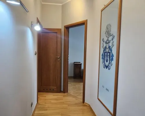 Lokal idealny na kancelarię lub gabinety. Z możliwością aranżacji