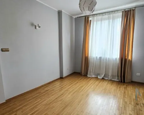 Lokal idealny na kancelarię lub gabinety. Z możliwością aranżacji