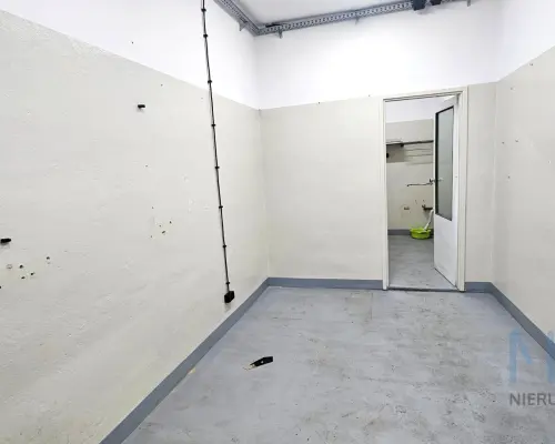 lokal w oficynie kamienicy z wejściem z podwórza
