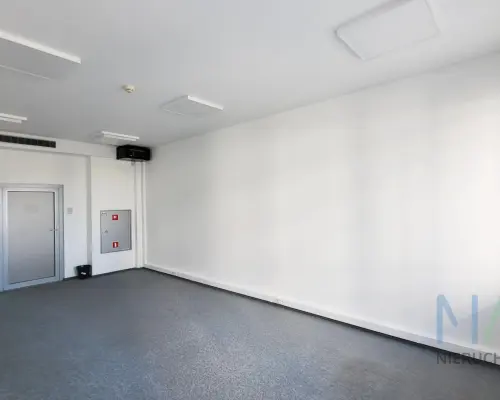niewielki lokal w biurowcu klasy A , okol. Bonarki