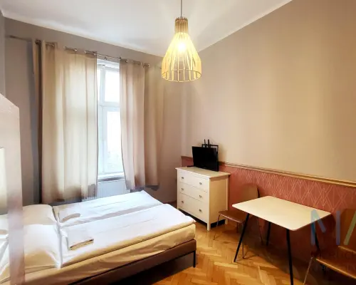 małe studio z namiastką kuchni ul. Bonerowska