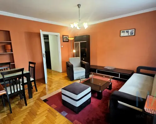 Przestronne 3 pokoje z zamykanym garażem