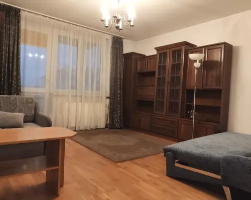 Do wynajęcia rozkładowe mieszkanie zlokalizowane na III piętrze w bloku przy ul. RadzikowskiegoMieszkanie składa się z trzech n
