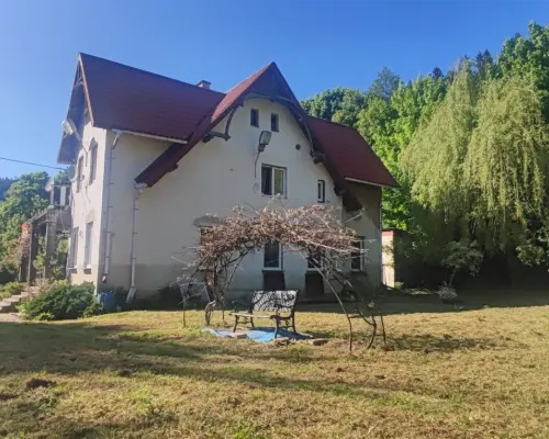 MALOWNICZA NIERUCHOMOŚĆ W MICHAŁKOWEJ GM. WALIM