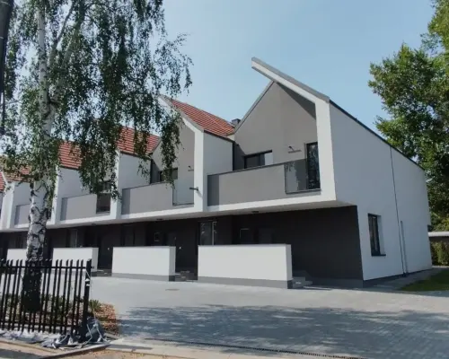 Dom szeregowy na sprzedaż w Świdnicy.