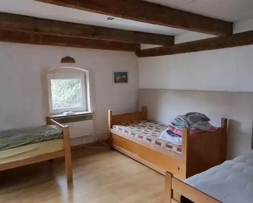 WOMBAT NIERUCHOMOŚCI     oferuje na sprzedaż wyjątkową nieruchomość o powierzchni  300m 2  , usytuowanej na działce o powierzch