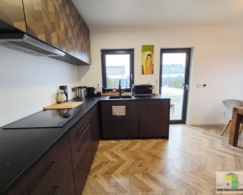 WOMBAT NIERUCHOMOŚCI prezentuje:  KOMFORTOWY DOM 117,67 m² | DZIAŁKA 500 m² | JAROSZÓW      NOWA CENA 699 99