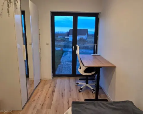 WYJĄTKOWY DOM WOLNOSTOJĄCY 182 m² - ULTRANISKA EMISYJNOŚĆ, NOWOCZESNE TECHNOLOGIE, DZIAŁKA 1500 m² - ŚWIEBODZICE-CIER
