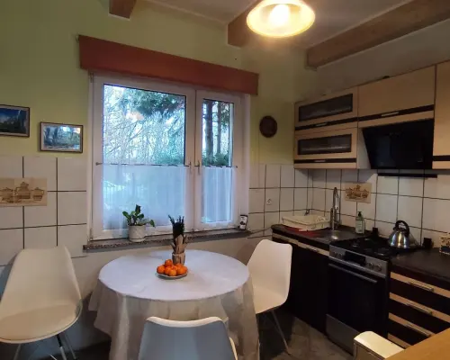 Dom z dużą działką 32 ary - w tym dwie wydzielone działki Burkatów k. Świdnicy | 150 m² | Garaż | Kominek   Womba