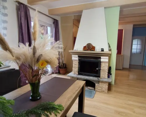 Dom z dużą działką 32 ary - w tym dwie wydzielone działki Burkatów k. Świdnicy | 150 m² | Garaż | Kominek   Womba