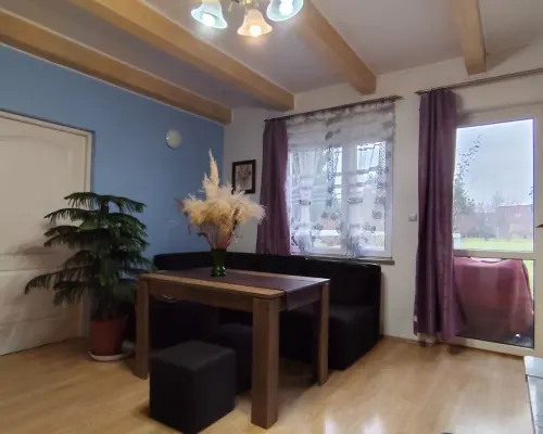 Dom z dużą działką 32 ary - w tym dwie wydzielone działki Burkatów k. Świdnicy | 150 m² | Garaż | Kominek   Womba