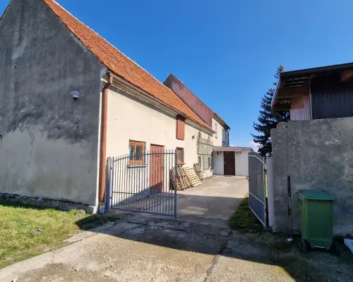 Nieruchomość z potencjałem- dom i działka