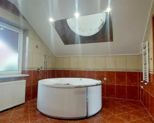 Atrakcyjny wolnostojący dom w świetnej lokalizacji