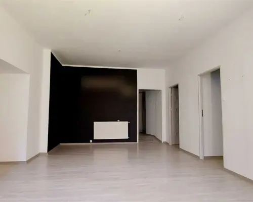 Atrakcyjny loklal biurowo-handlowy , centrum