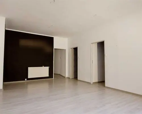 Atrakcyjny loklal biurowo-handlowy , centrum