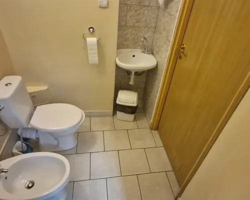 Do wynajęcia lokal w świetnej lokalizacji .