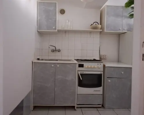 WOMBAT NIERUCHOMOŚCI     oferuje na sprzedaż atrakcyjne 2-pokojowe mieszkanie z balkonem o powierzchni  39,50m 2  , usytuowane