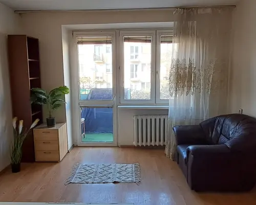 WOMBAT NIERUCHOMOŚCI     oferuje na sprzedaż atrakcyjne 2-pokojowe mieszkanie z balkonem o powierzchni  39,50m 2  , usytuowane